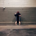 OMS lança guia para atendimento de saúde mental em crises humanitárias. Descarregue aqui