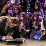 Uma centena de crianças e jovens lançaram o livro “Raparigas na Ciência”